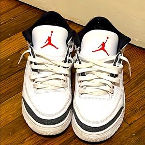 Air Jordan 3s